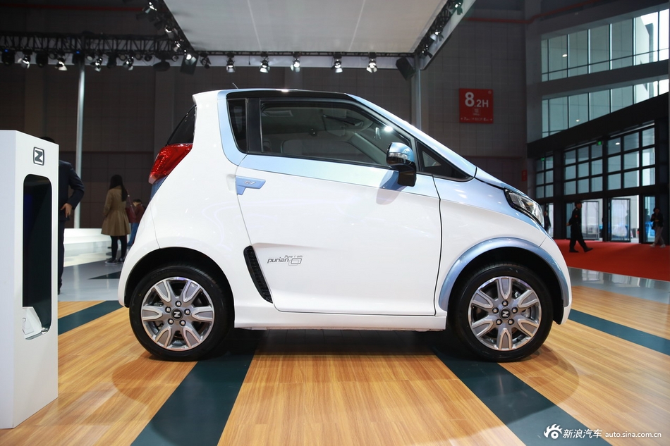 2015上海车展：众泰E200