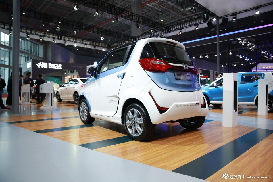 2015上海车展：众泰E200