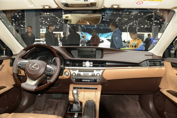 2015上海车展：雷克萨斯ES200