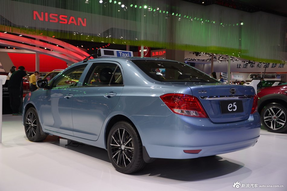 2015上海车展：比亚迪e5