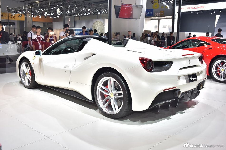 法拉利488 SPIDER
