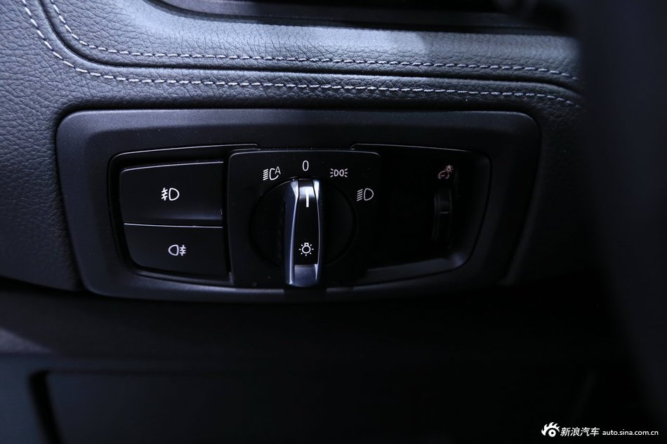 宝马2系运动旅行车