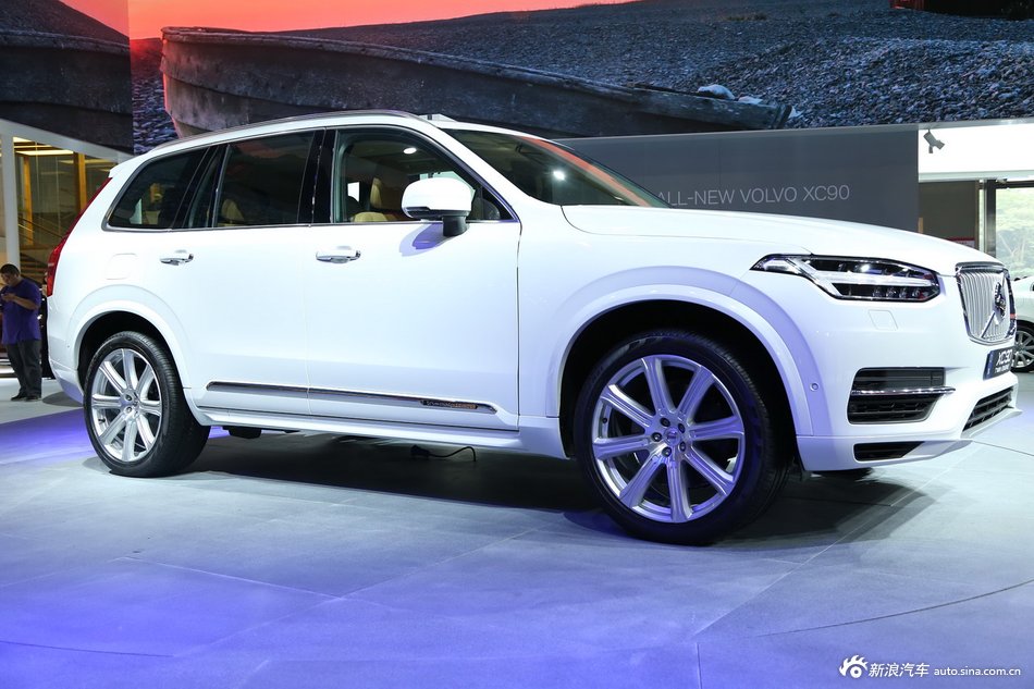 XC90 T8