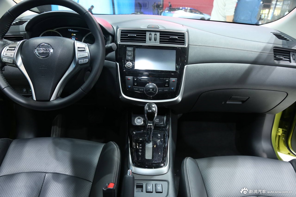 东风日产新TIIDA