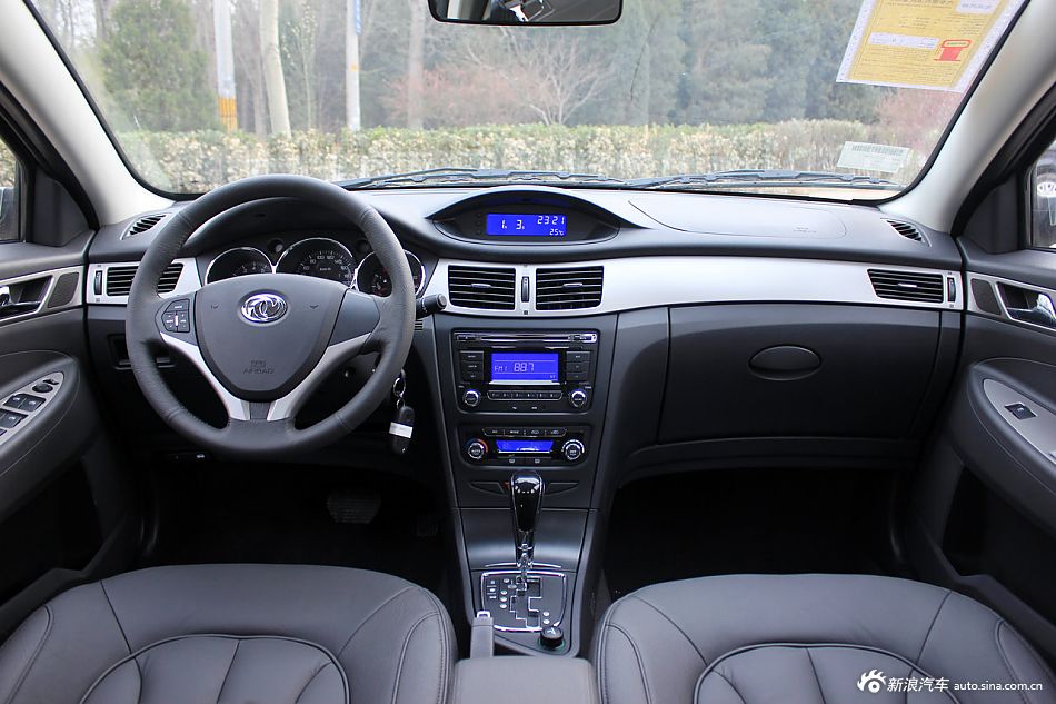 2012款风神S30实拍