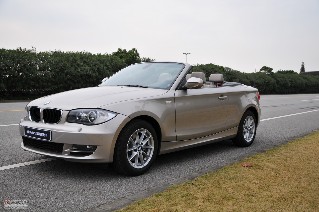 2011款宝马1系敞篷轿跑车