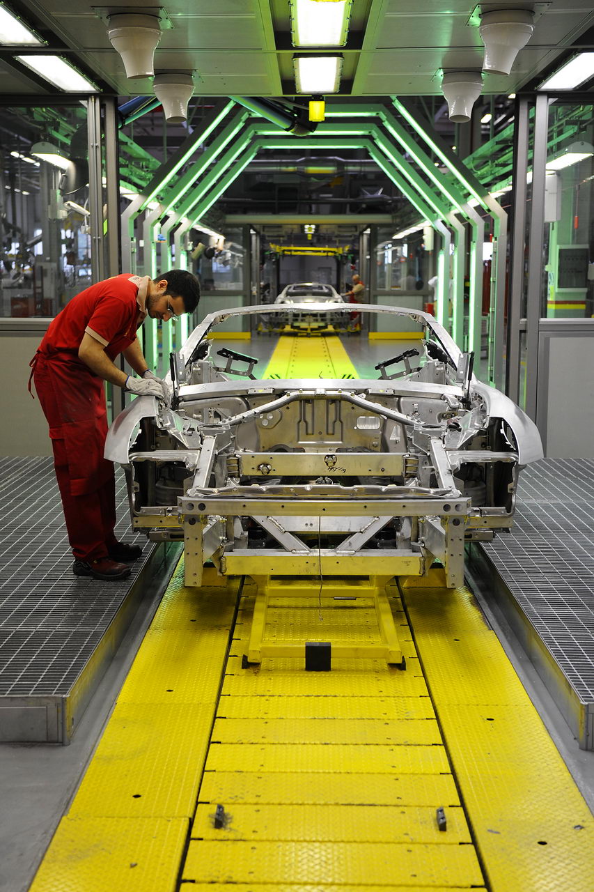 法拉利新钢质车体生产线_图片1140029_汽车图库_新浪汽车_新浪网