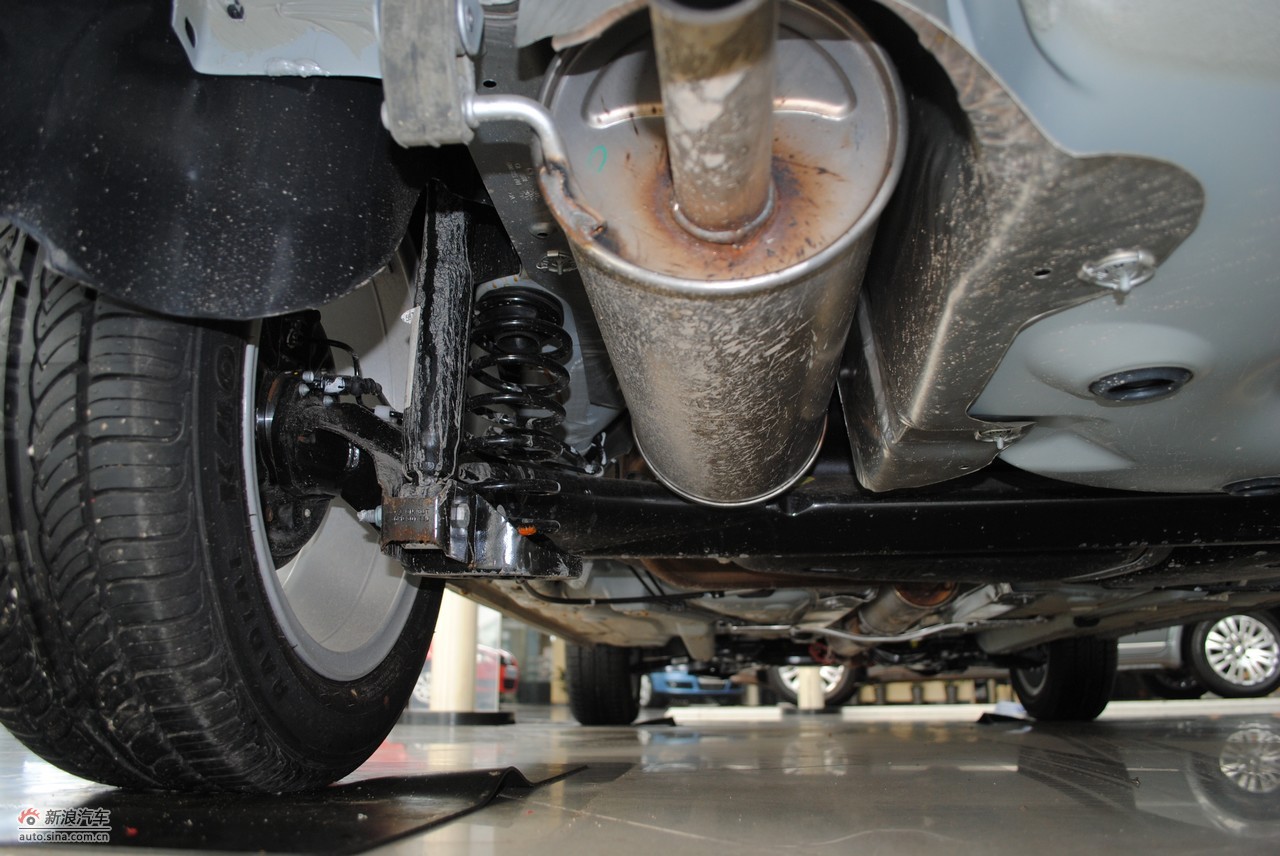 polo劲取底盘_polo底盘图片750029_汽车图库_新浪汽车_新浪网