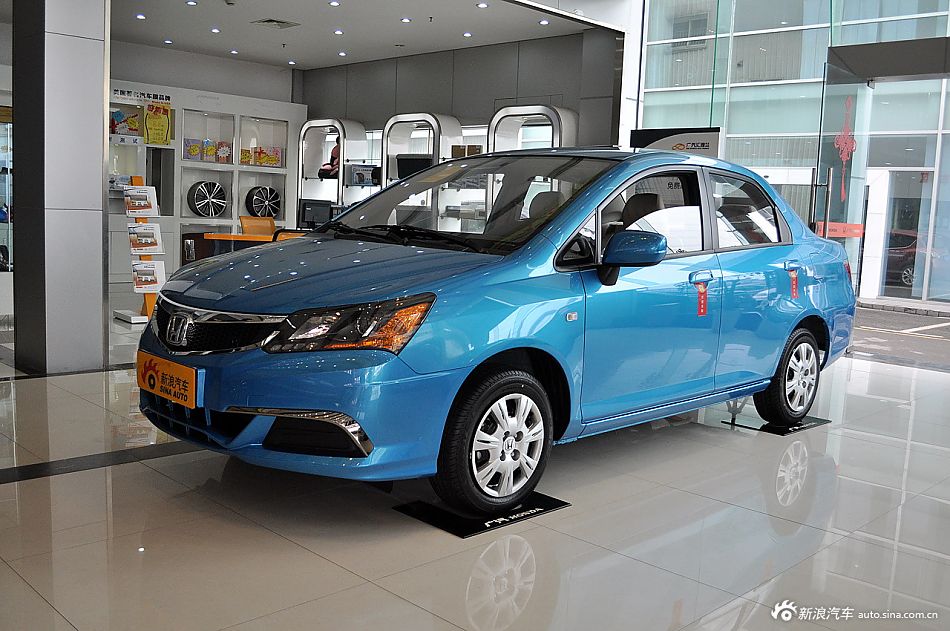 2014款理念1.3L手动舒适型 巴黎蓝