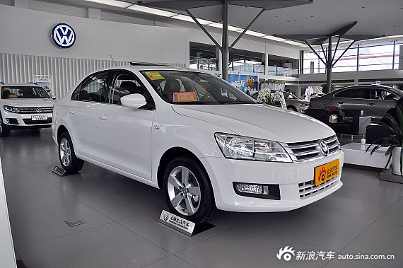 2013款桑塔纳1.6L自动舒适版 平安白