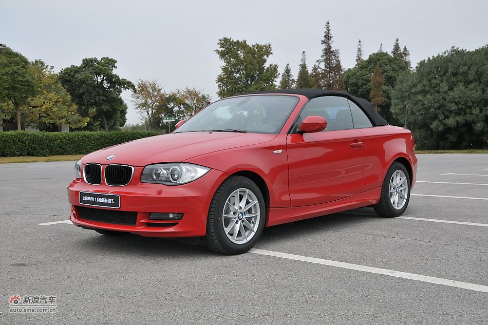 2011款宝马1系敞篷轿跑车