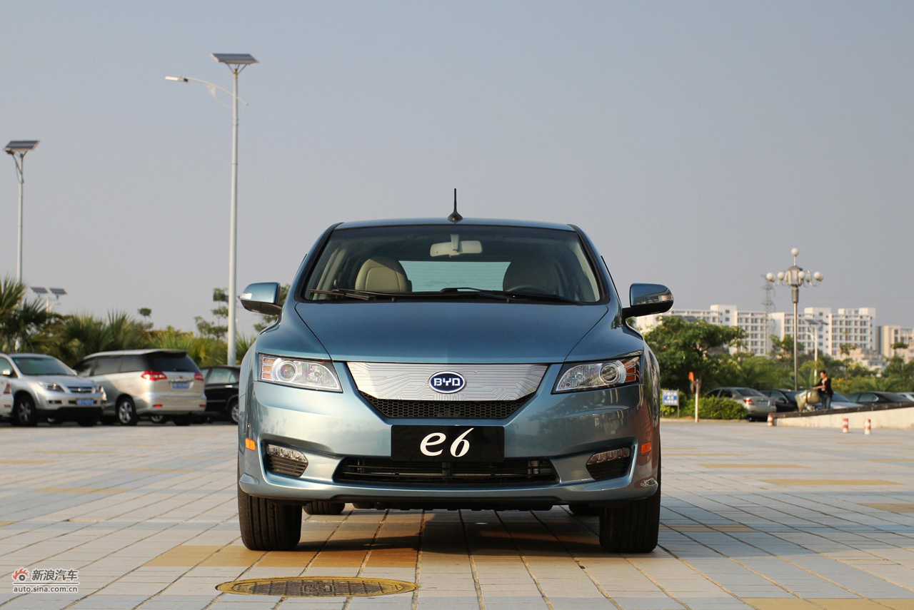 比亚迪e6 cvt纯电动车外观