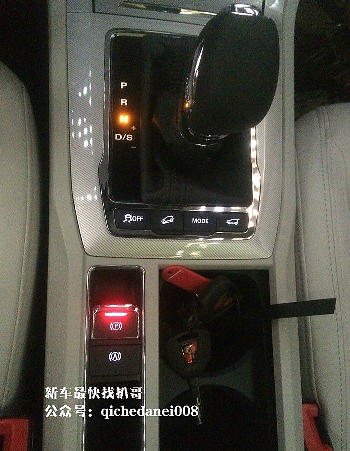 荣威RX5无伪谍照