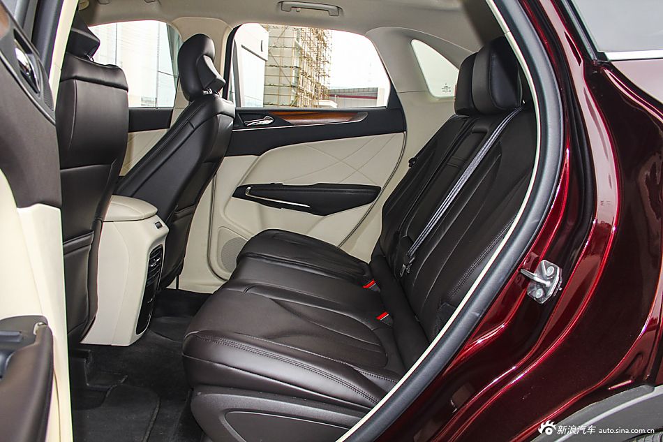 2016款林肯MKC 2.0T自动四驱尊耀版