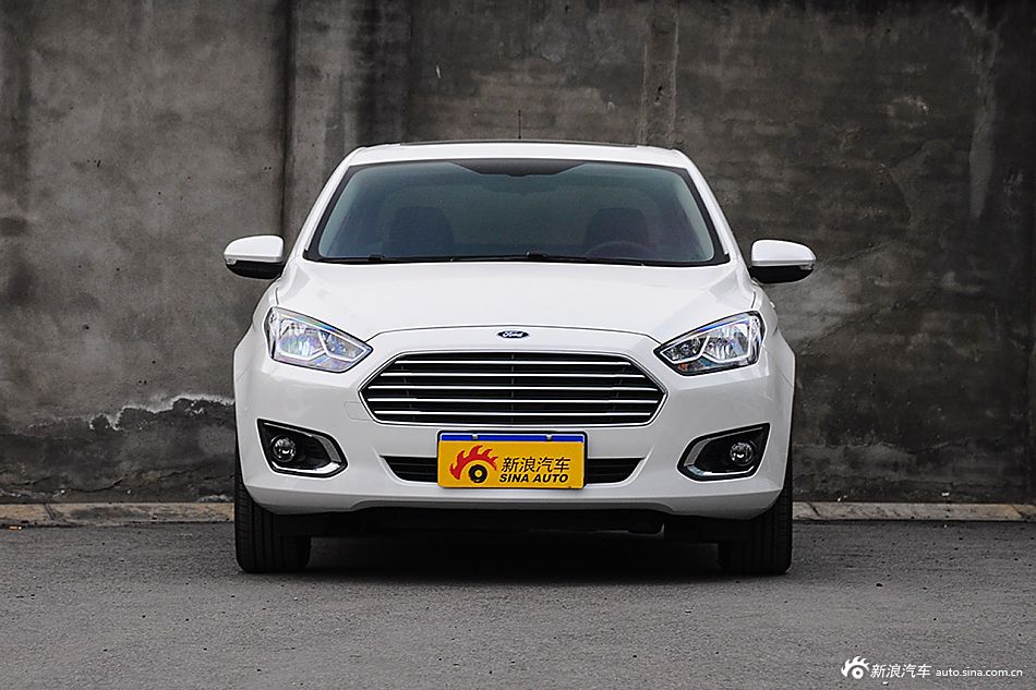 2015款福睿斯1.5L自动时尚型