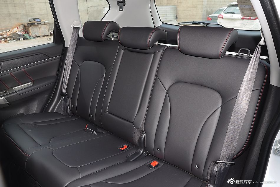 2015款哈弗H6运动版1.5T自动两驱豪华型