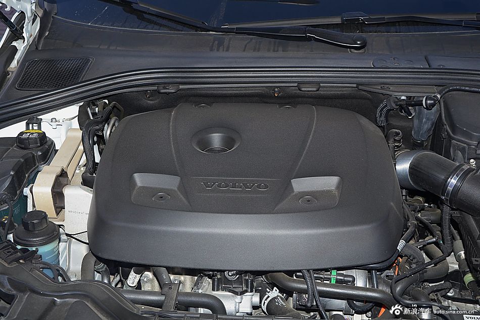 2015款沃尔沃S60L 2.0T自动 E驱混动 智越版