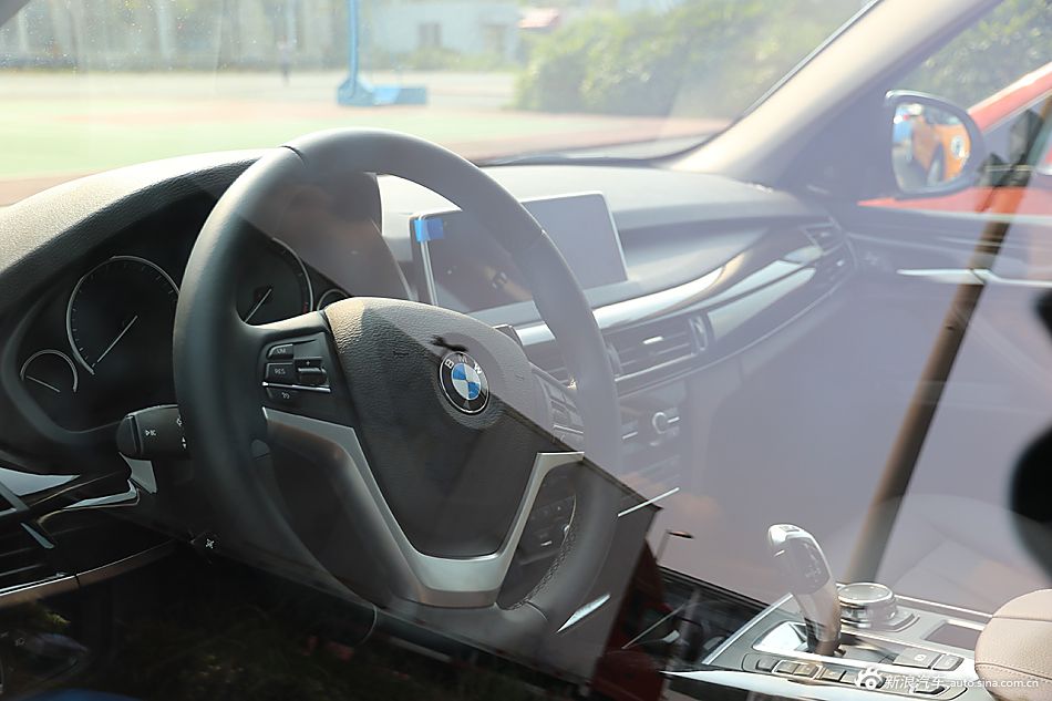 广州车展宝马X5插电混动版