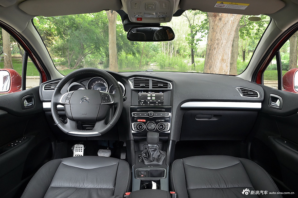 2016款雪铁龙C4L 1.2T自动