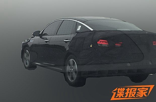 未来或入华 曝起亚K5混动版国内谍照