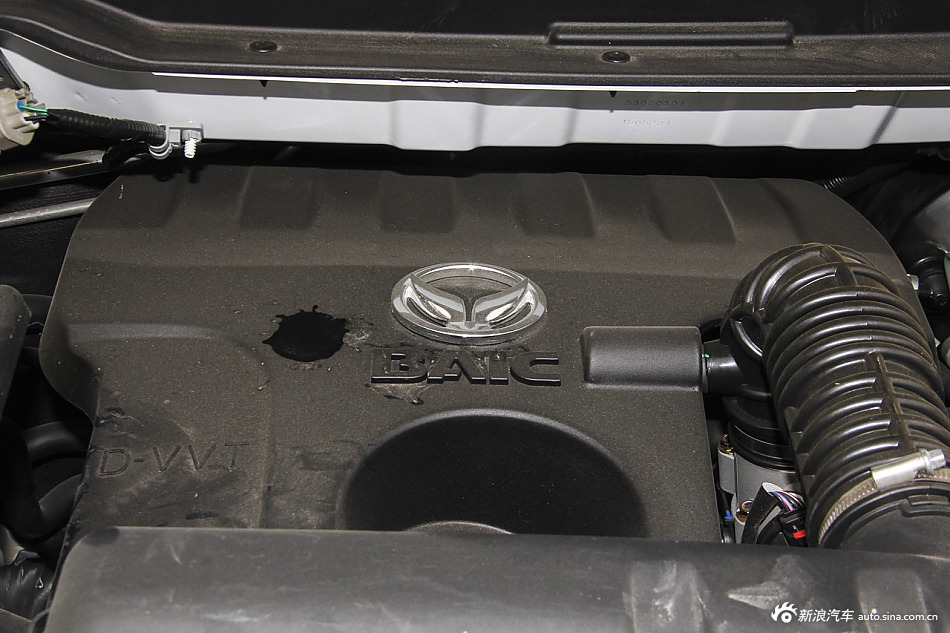 2015款北汽幻速H2 1.5L自动豪华型