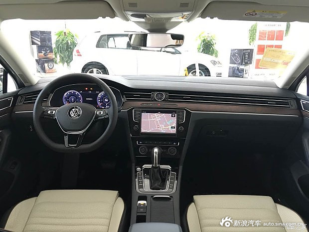 7月27日上市 一汽-大众迈腾实车到店