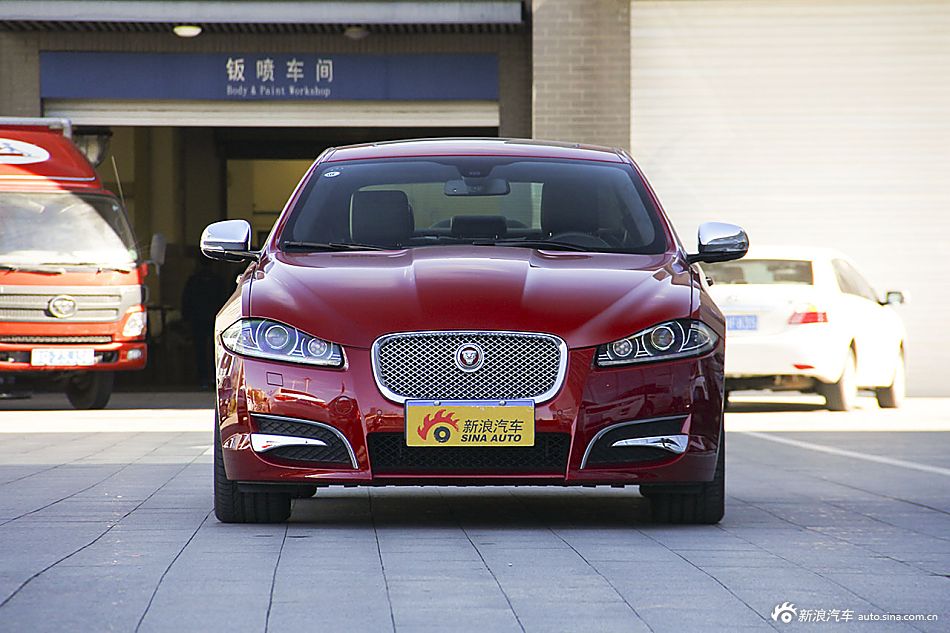 2015款捷豹XF3.0自动SC R-Sport豪华版
