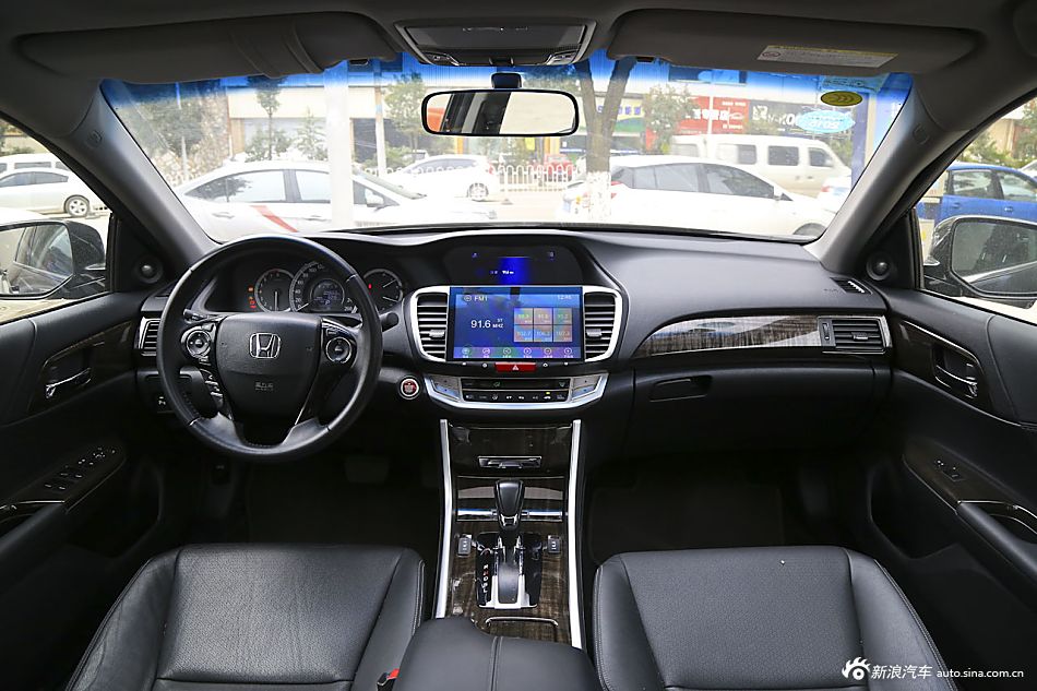 2015款雅阁2.4L自动LX舒适版