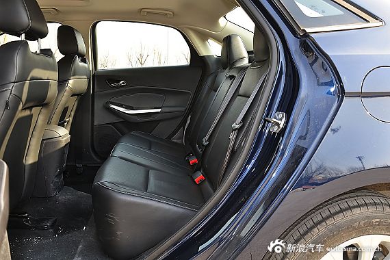 2015款福睿斯1.5L手动时尚型