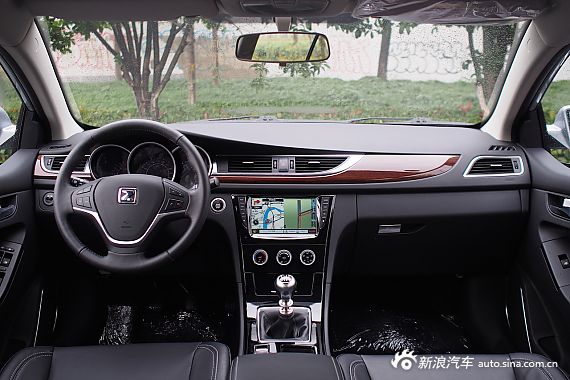新浪汽车实拍众泰Z500高清组图