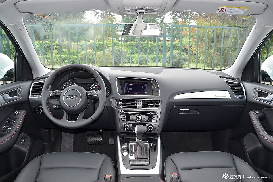 2016款奥迪Q5 2.0T自动40TFSI 特别版