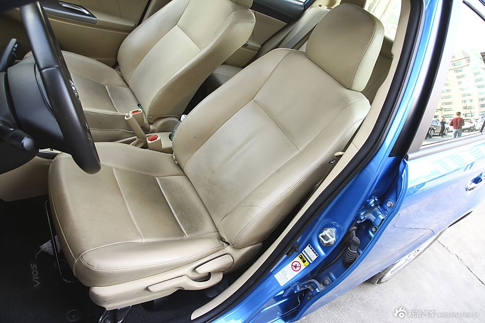 2014款威驰1.5L自动智尊版