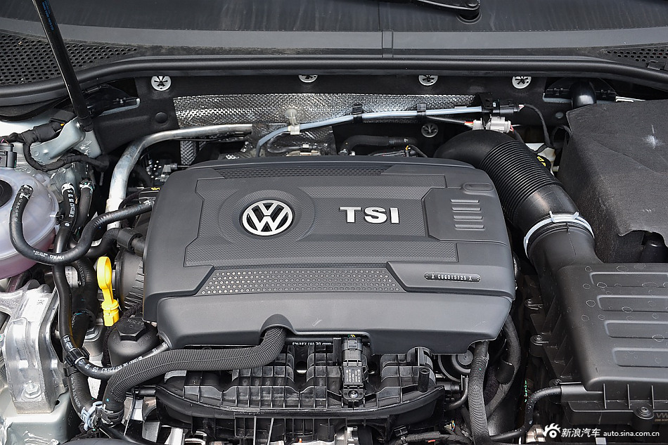 2017款迈腾2.0T自动380TSI DSG尊贵型