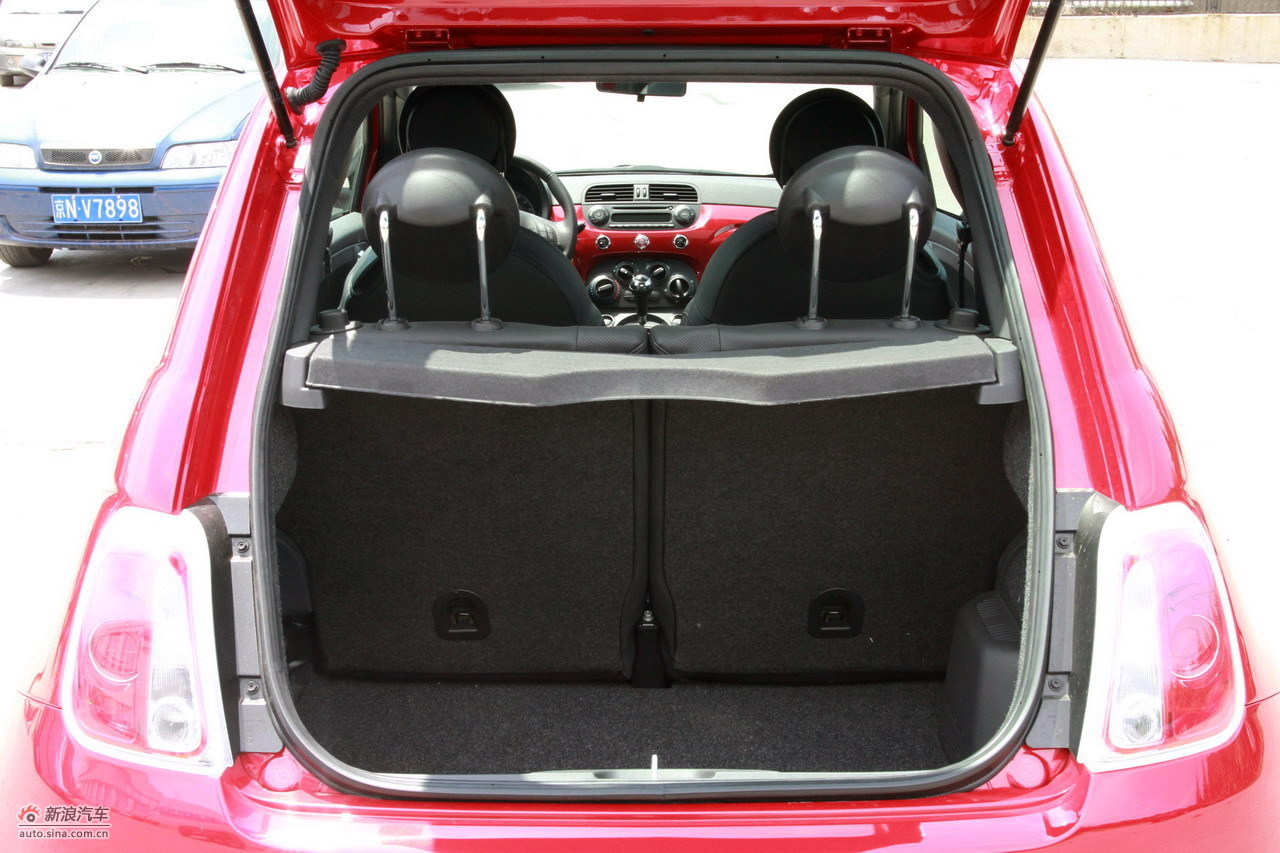 2011款菲亚特500_菲亚特500空间图片6380497_汽车图库_新浪汽车_新浪