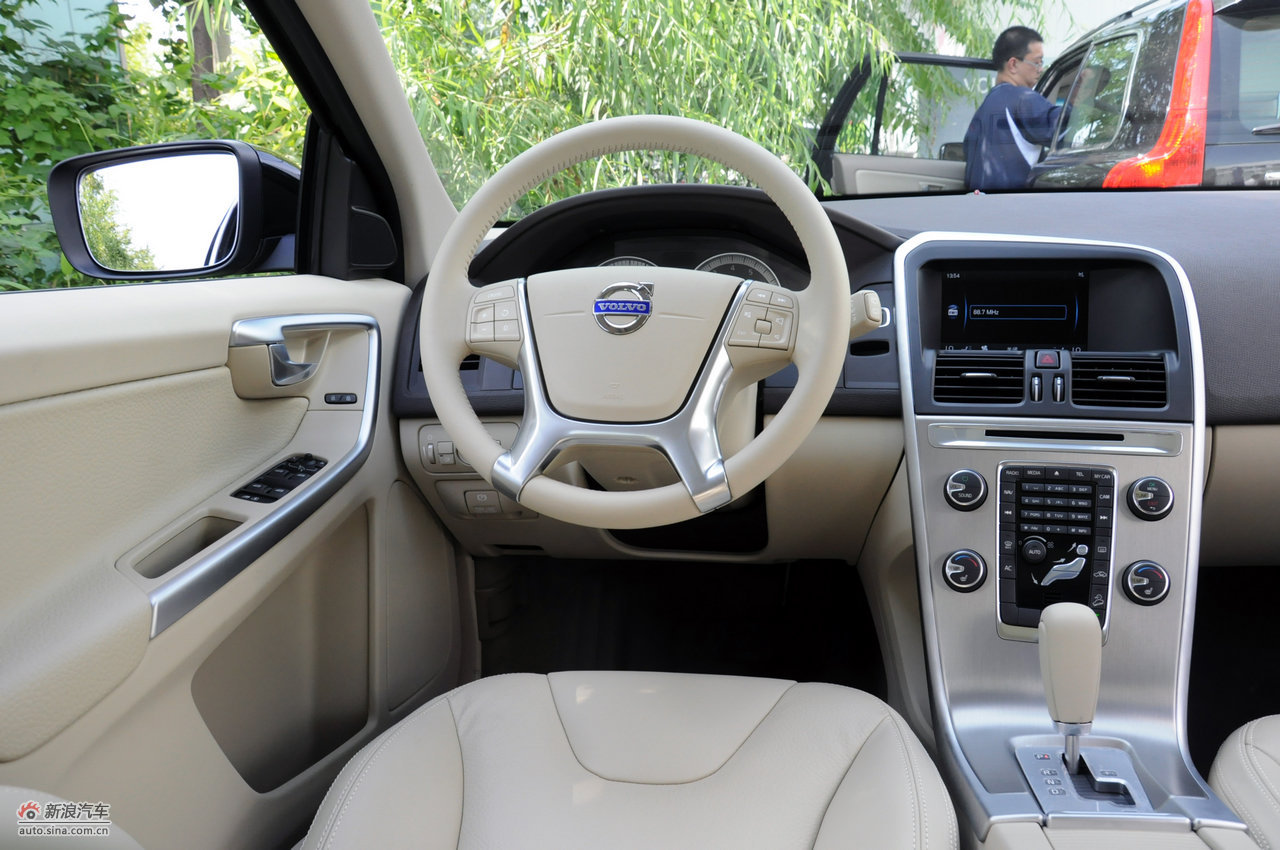 2012款沃尔沃xc60实拍_xc60内饰图片8230497_汽车图库_新浪汽车_新浪