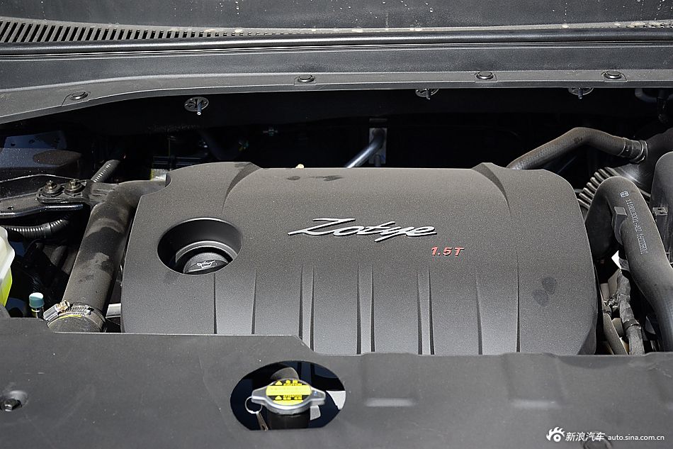 2015款众泰大迈X5 1.5T手动尊贵型