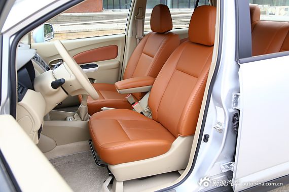 2014款启辰D50精彩版