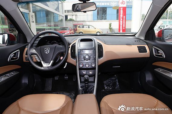 2013款宝骏630 1.5L手动精英型