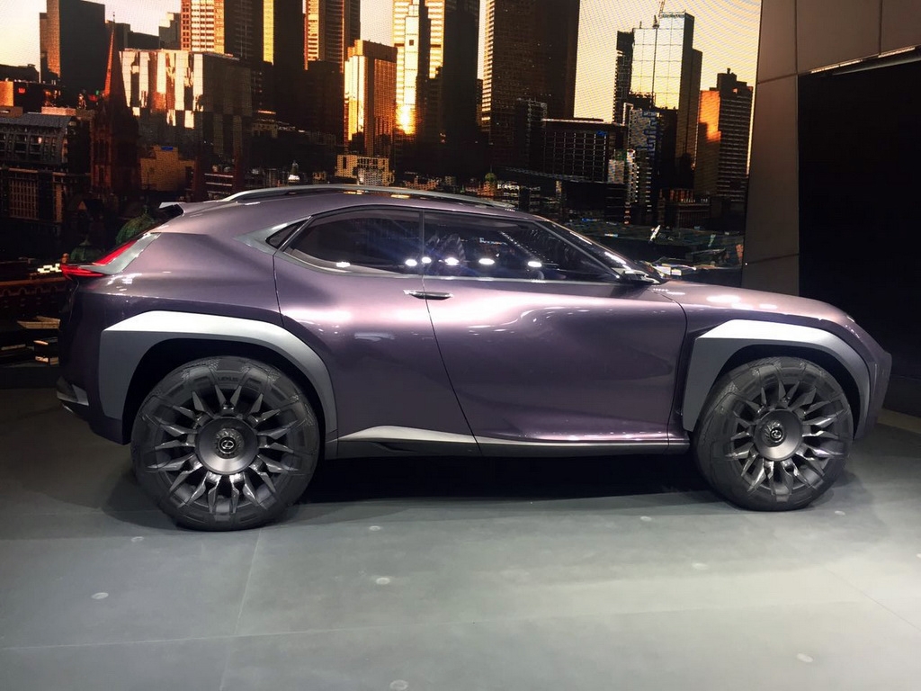 雷克萨斯天窗天窗怎么开雷克萨斯ux天窗关不上怎么回事