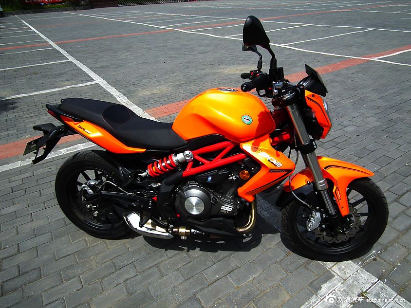 钱江贝纳利蓝宝龙300高清组图欣赏