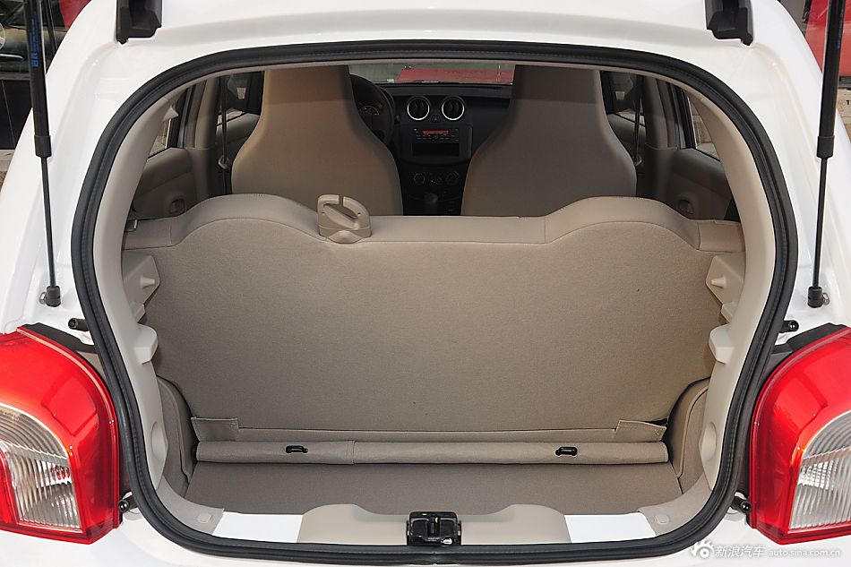 2014款启辰R30 1.2L手动优享版