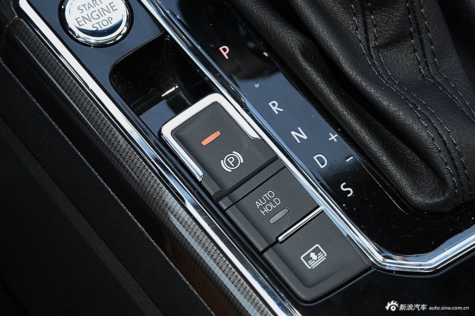 2016款帕萨特1.8T自动330TSI