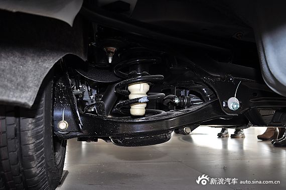 2013款奔腾B50 1.6L自动豪华版