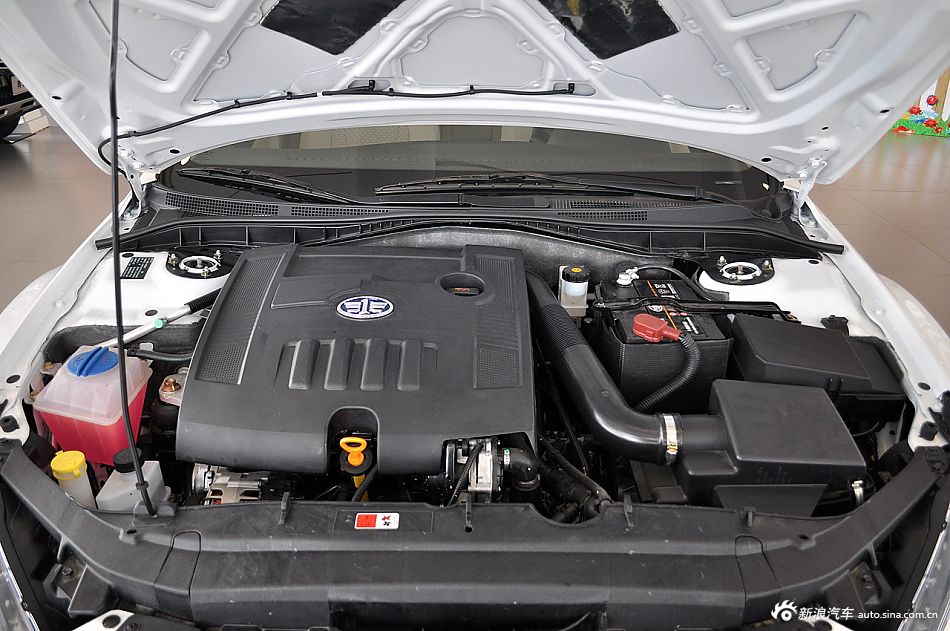 2013款奔腾B50 1.6L自动豪华版