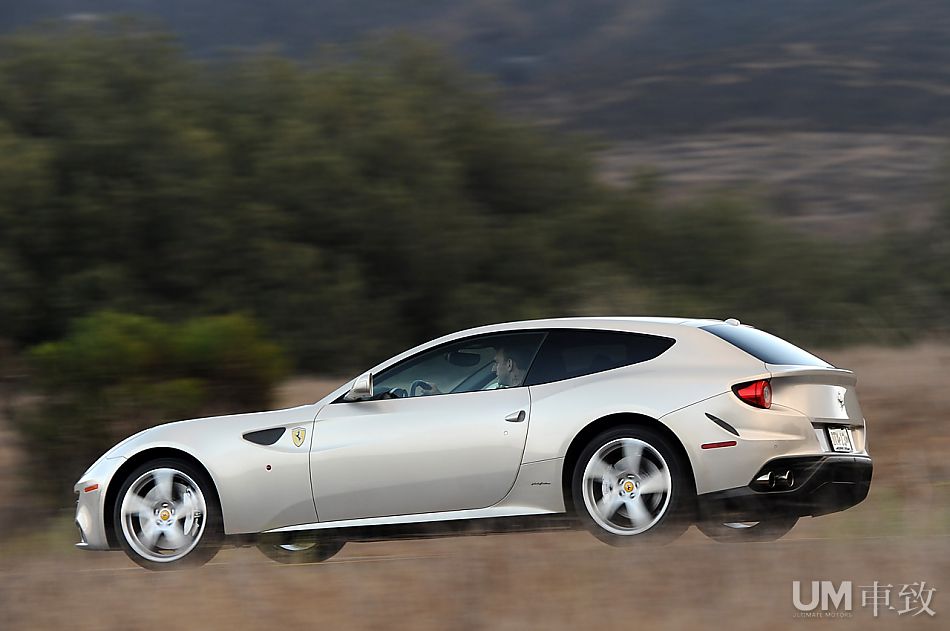 最速四门优雅奔跑者 2013法拉利ff图赏