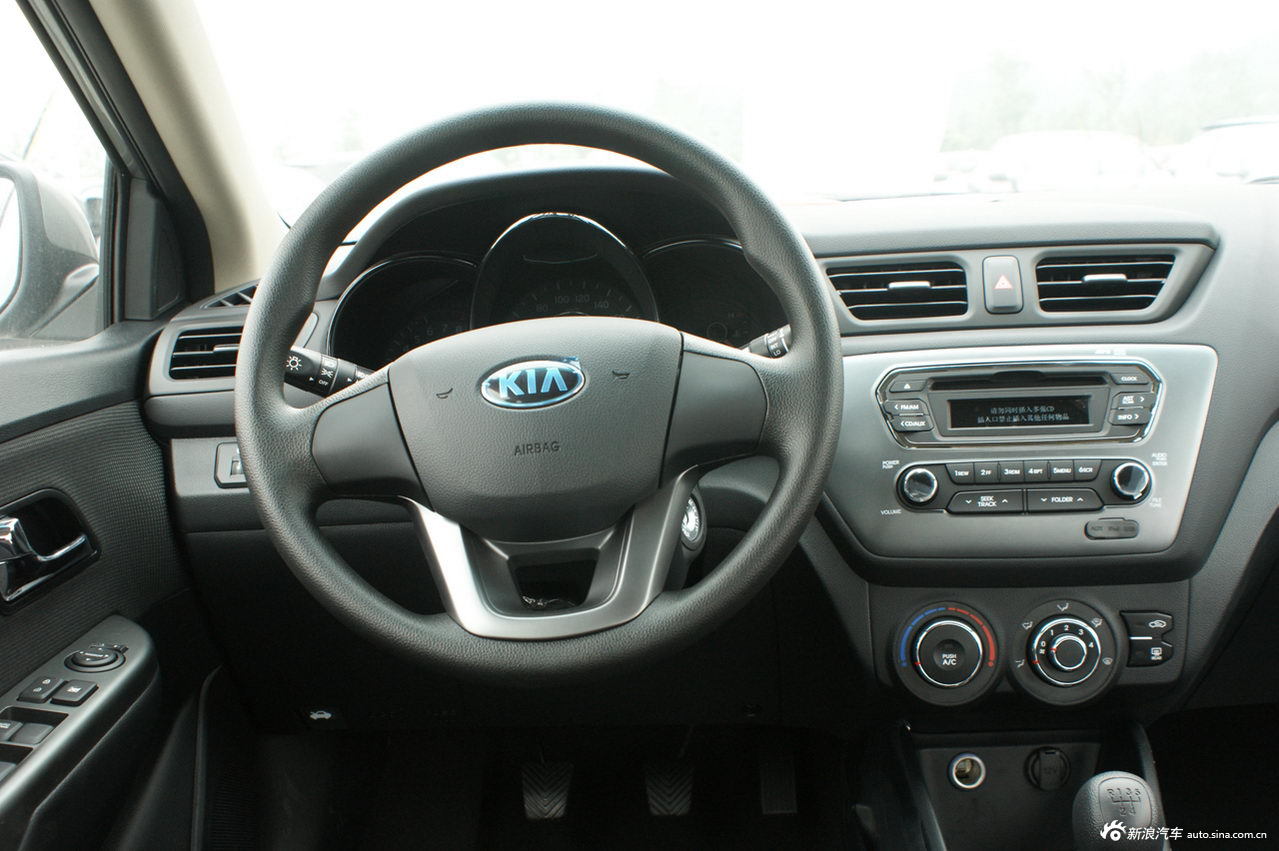 2012款起亚k2_k2内饰图片27800811_汽车图库_新浪汽车_新浪网
