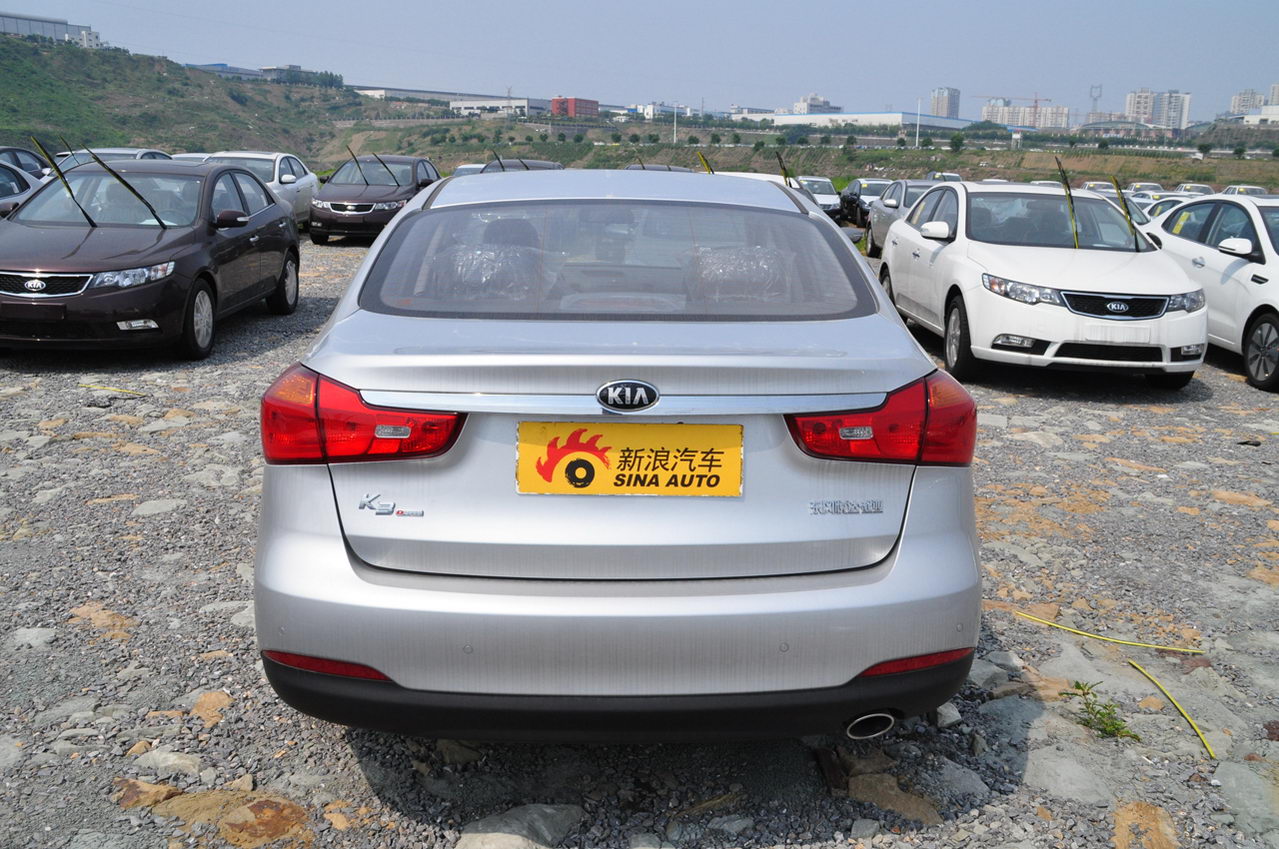 2012款起亚k3 1.6l