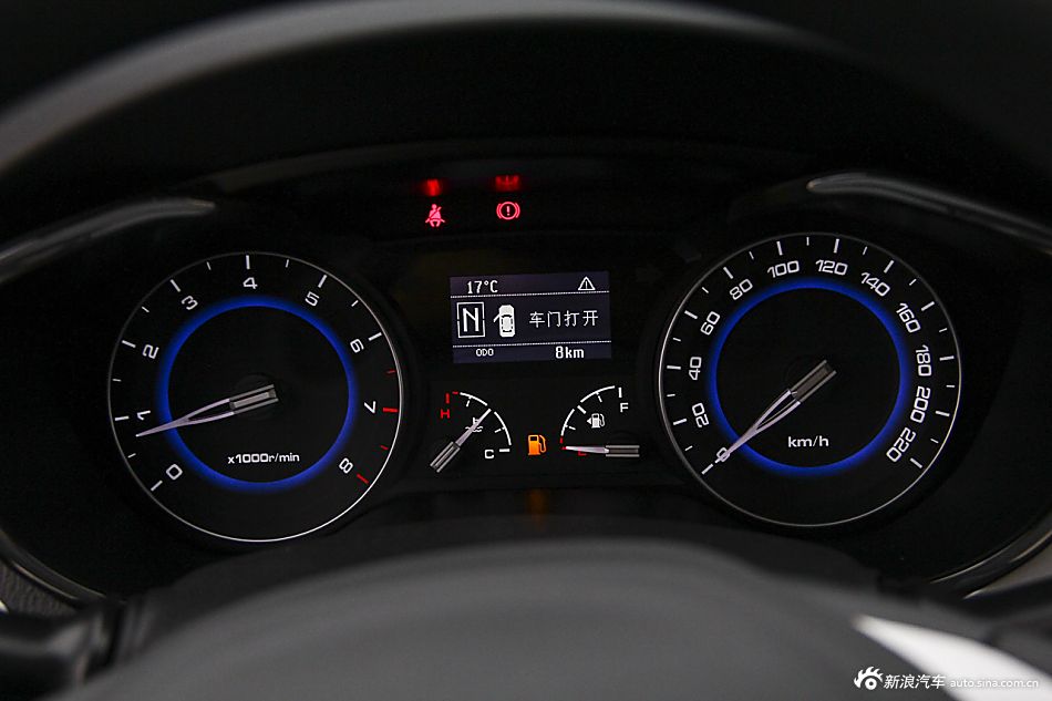 2015款悦翔V7 1.6L自动乐享型