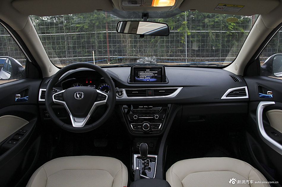 2015款悦翔V7 1.6L自动乐享型