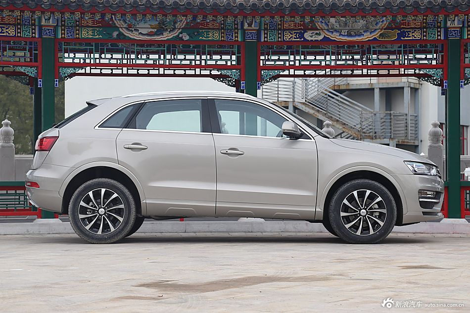 2016款众泰SR7 1.5T自动顶配版